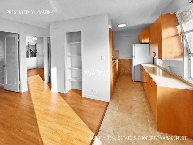 Building Photo - 837 Kapahulu Ave