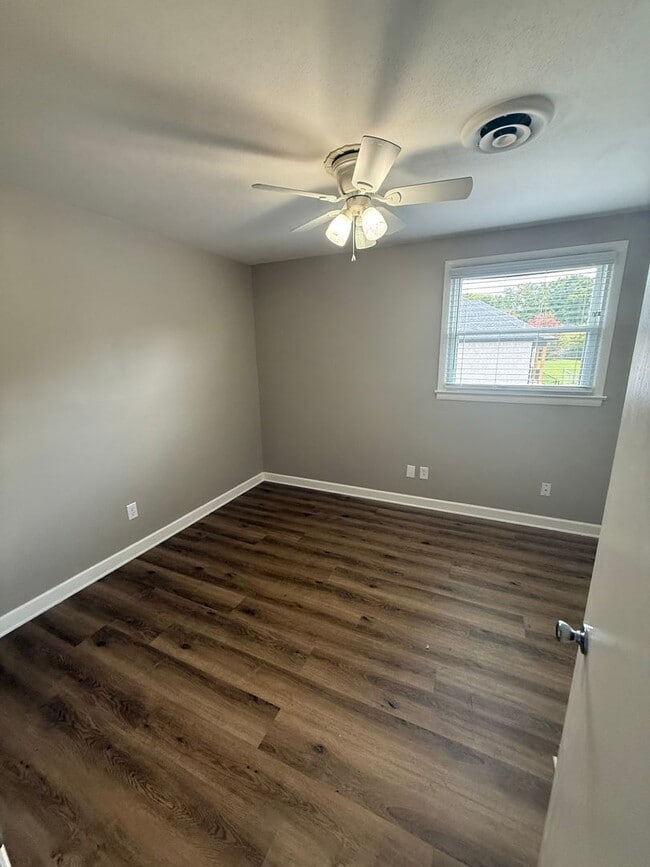 Photo - 3 Bed/1.5 Bath Brick Home on 0.3 acres