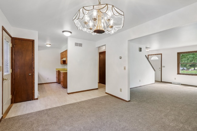 Photo - 2708-2710 Woodridge Ln Unit 1