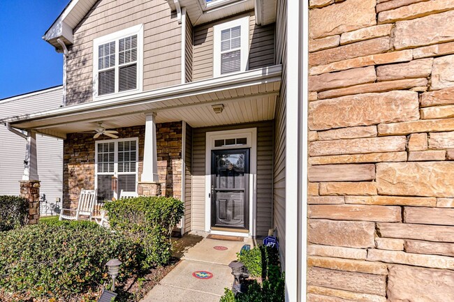 Photo - Great House in Southampton Commons! (Lawnc...