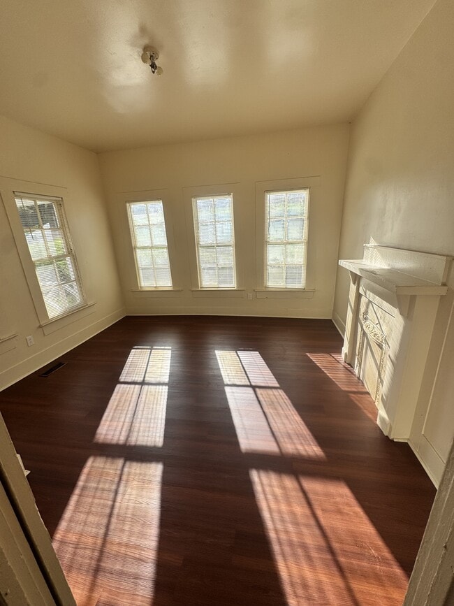 Photo - 4208 47th Ave N