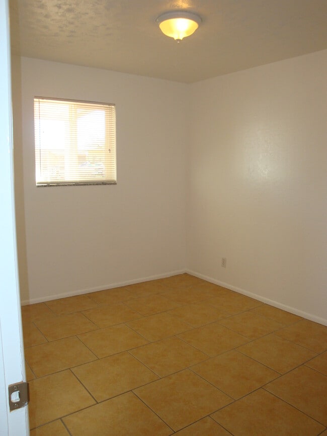 Photo - 510 N Ironwood Dr Unit #1