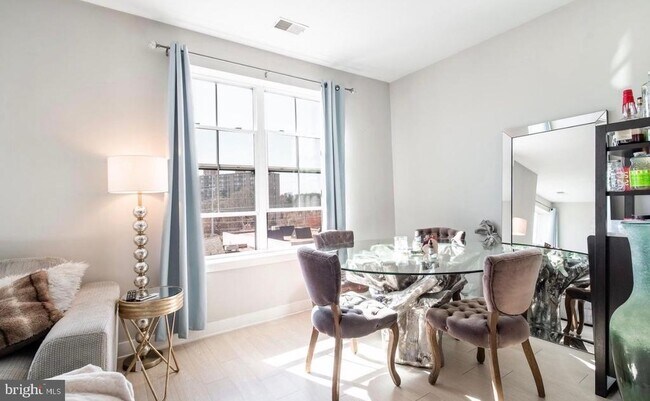 Photo - 989 S Buchanan St Unit 318