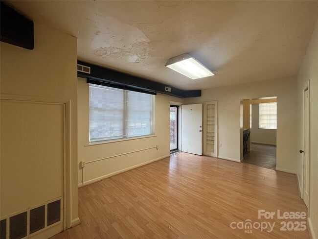 Photo - 203 W Liberty St Unit 1W