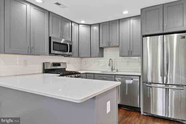 Photo - 124 Baggett Pl