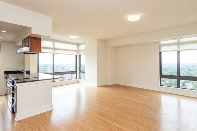 2BR, 2BA - 1,213SF - Living Room
