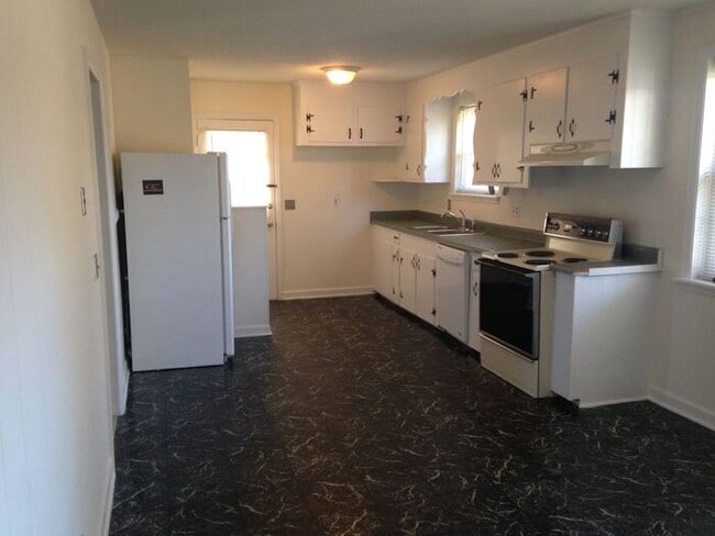 Photo - 1542 S Beltline Blvd