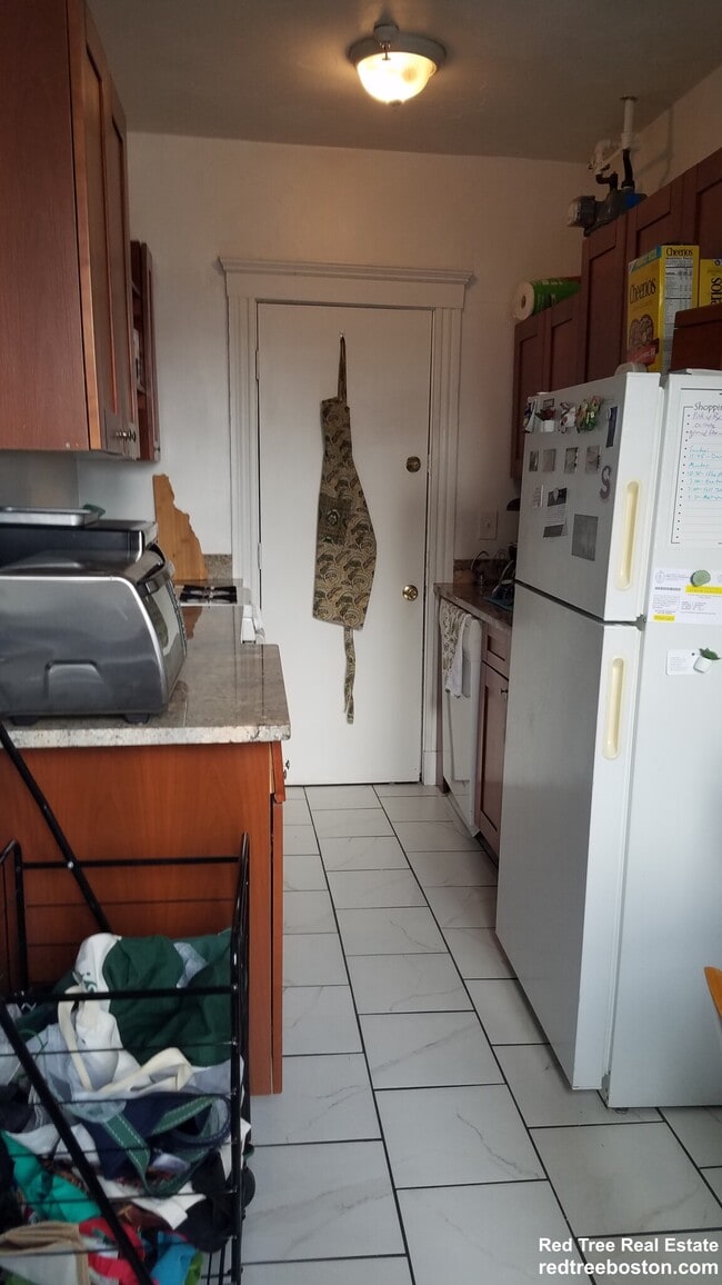 Photo - 28 Quint Ave Unidad 56