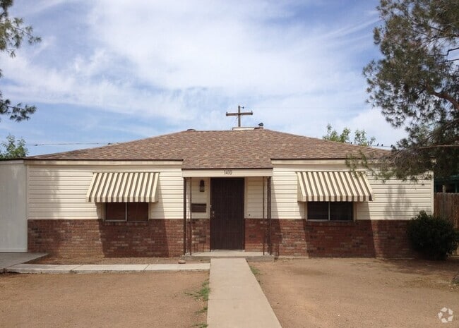 Building Photo - 1410 W Clarendon Ave Rental