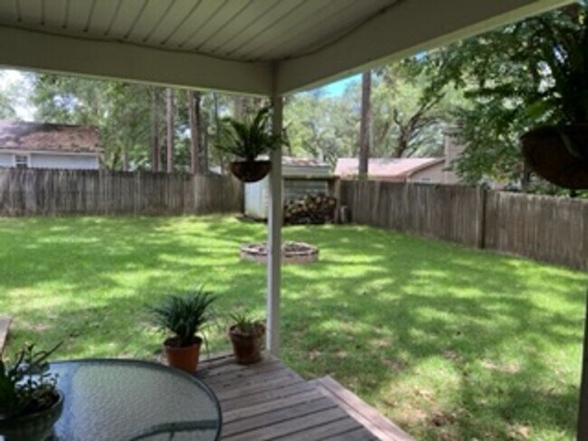 Photo - 3 bed 2 bath house, 1-car garage and fenced-in yard! Available May 15