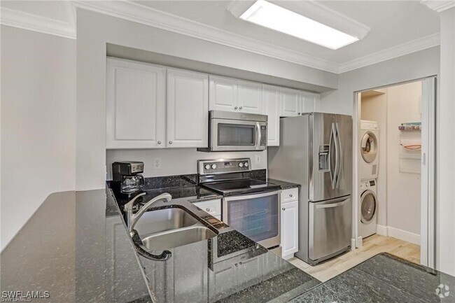 Building Photo - 1265 Wildwood Lakes Blvd Unit 208 Rental