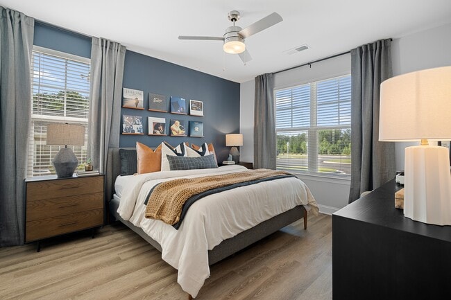 Photo - Hawthorne at the Forest