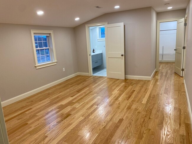 Photo - 585 Highland Ave