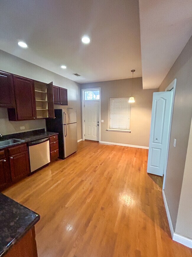 5948 S King Dr House House Rental in Chicago, IL