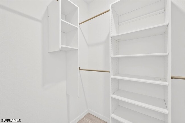 Photo - 2127 Hamlin St