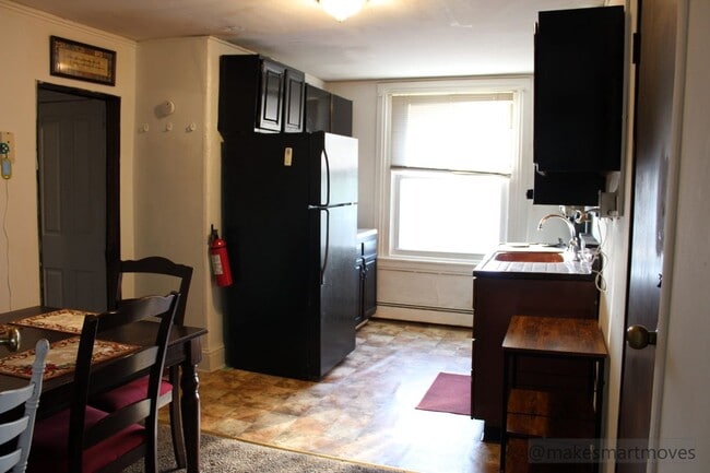 Photo - 835 W Marshall St Unit 6