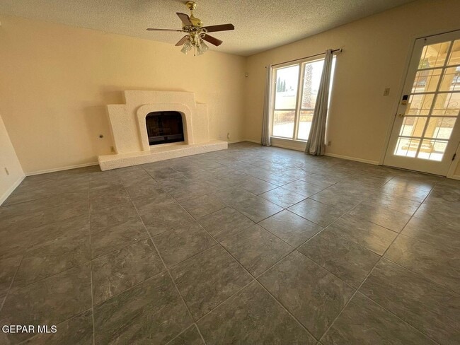 Photo - 4304 Loma Alegre Dr