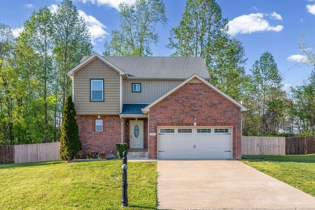 Building Photo - 3469 Bradfield Dr