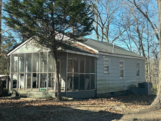 Building Photo - 145 Sante Cir