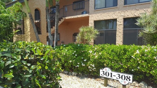 Photo - Rose Garden Area Condo with a Community Po...