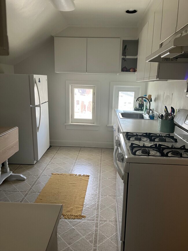 Photo - 717 N Emerson St Unit 3rd fl apt