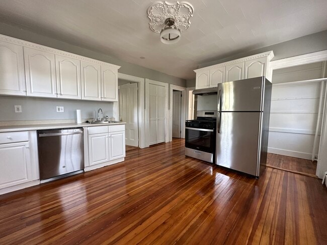 Building Photo - 135 Nonantum St Rental