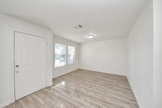 Photo - 20623 Patriot Park Ln