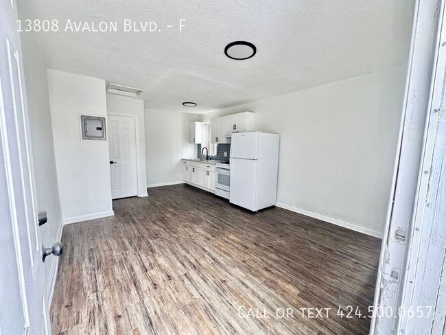 Building Photo - 13808 Avalon Blvd Unit F