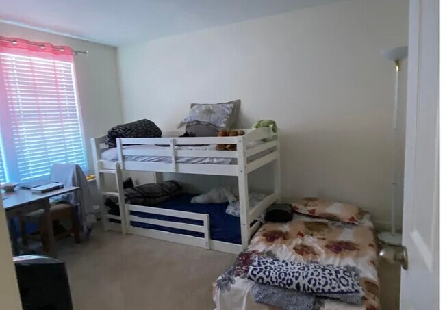 Photo - 212 Weeping Willow Run Dr