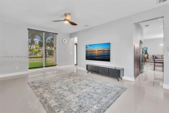 Photo - 10301 Panama St