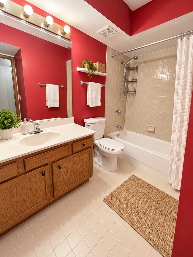 Photo - 6401 W Berteau Ave