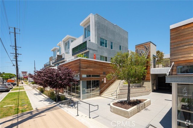 Building Photo - 1920 S Pacific Coast Hwy Unit 208 Rental