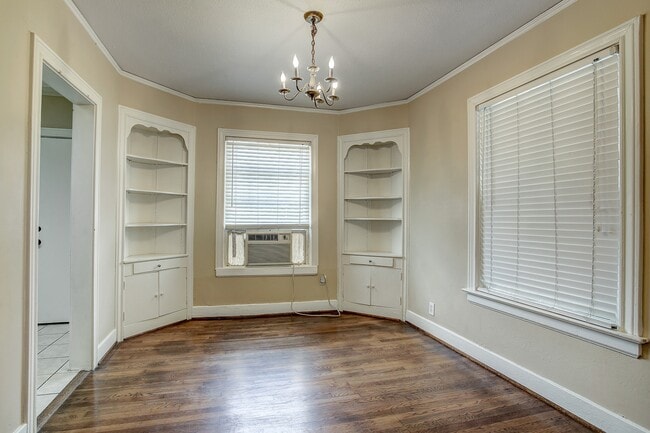 Photo - 1935 Richmond Ave