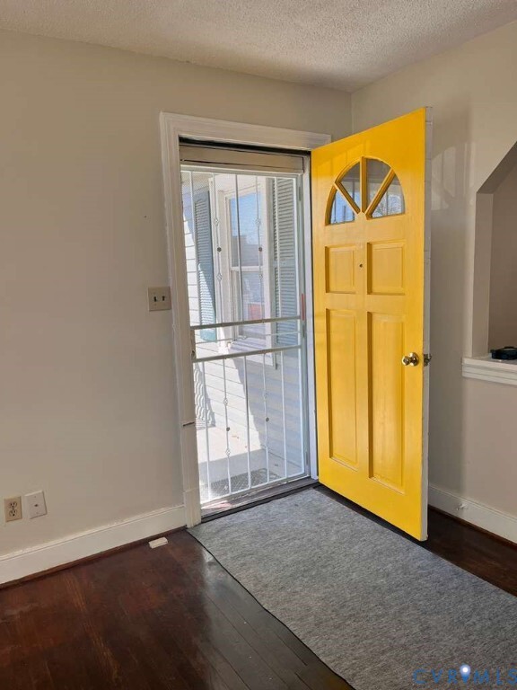 Photo - 2203 Dinwiddie Ave