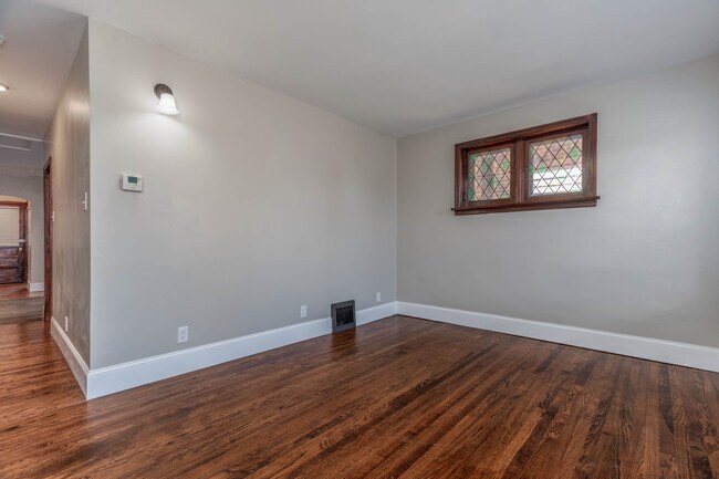 Photo - 5738 Chippewa St Unit 5738