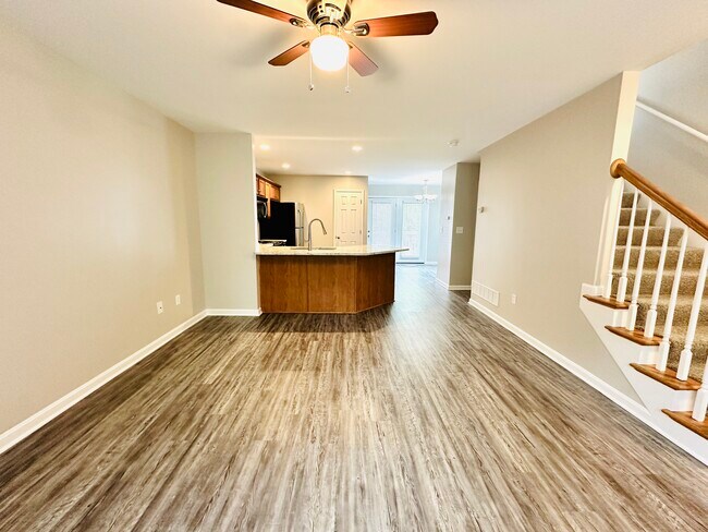 Photo - 110 Weist Pl