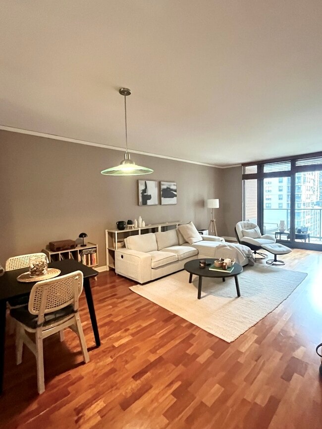 Photo - 420 E Waterside Dr Unit 305