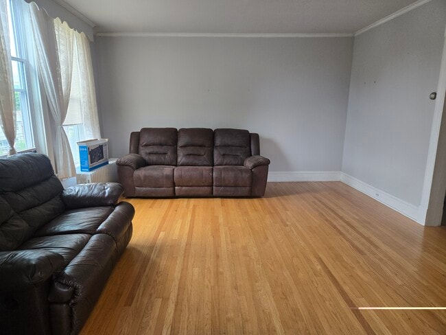 Living room - 1702 Penn Ave Unit 2E, (second floor)