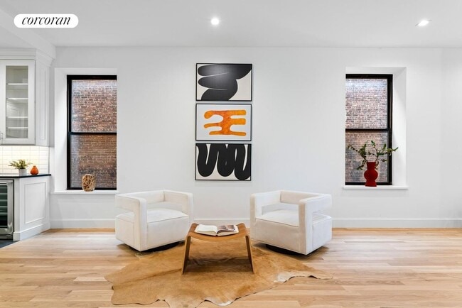 Photo - 228 W Broadway