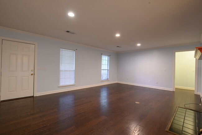 Photo - Ridgewood Court Home