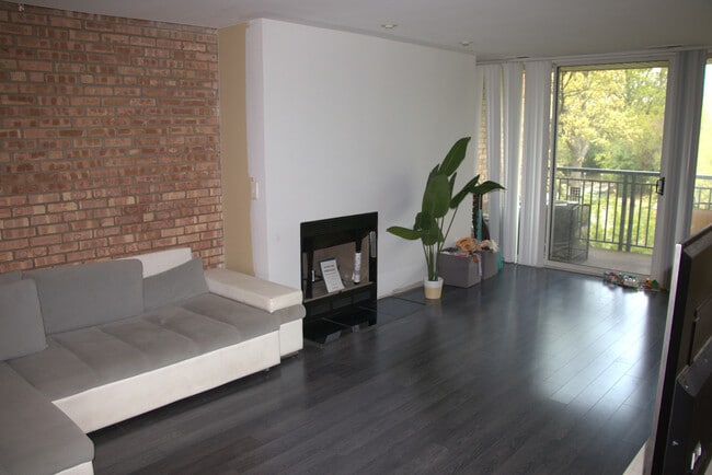 Photo - 6000 Oakwood Dr
