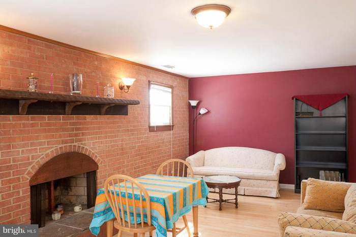Photo - 6402 Inwood St Unidad English Basement