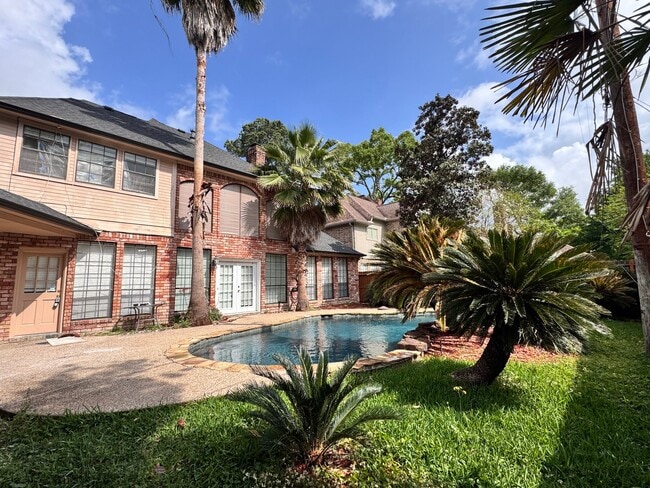 8215 Turnmill Ct