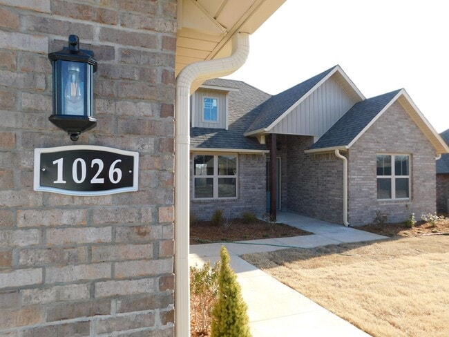 Photo - Executive Home for Lease Near Arkansas College of Osteopathic Medicine