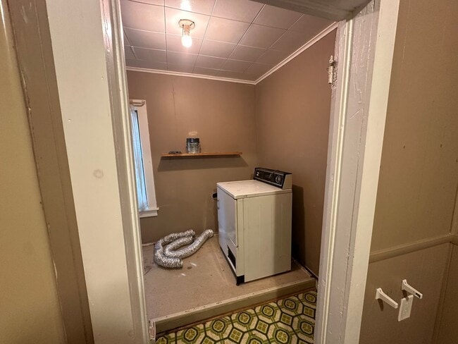 Photo - 91 Davis St Unit Lower Apartment