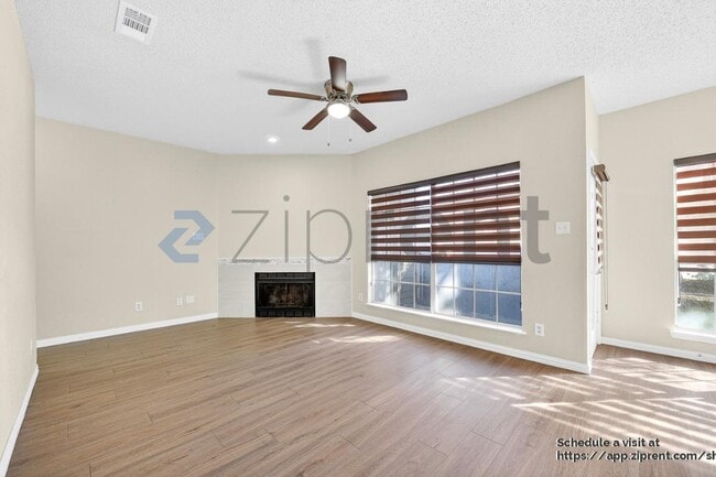 Photo - 4101 Esters Rd