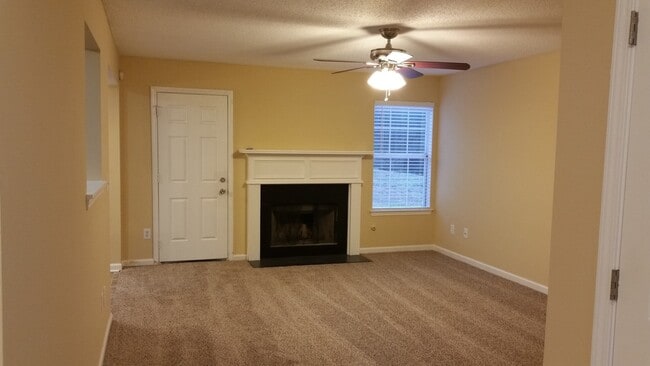 Photo - Beautiful 4-bedroom, 2.5 bath home!! (vide...