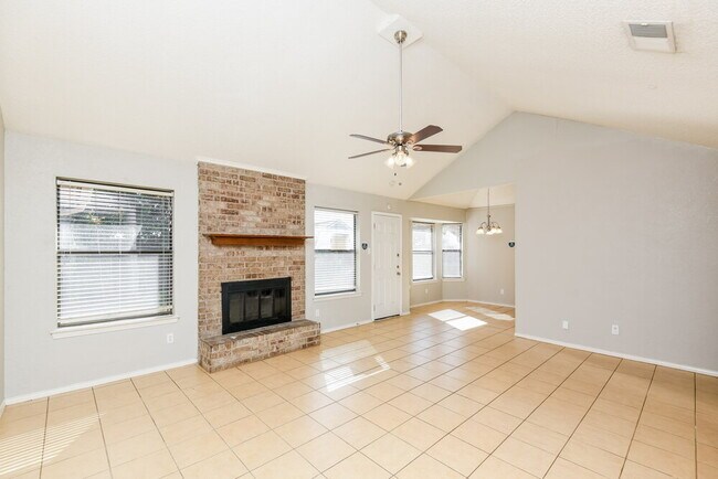 Photo - 717 Parkwest Blvd