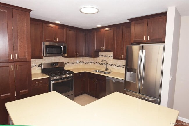 Photo - 208-04 Robert Rd Unit 189 L