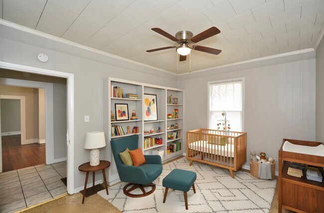 Photo - 525 53rd St Ens